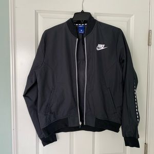 Nike Wind Breaker Jacket